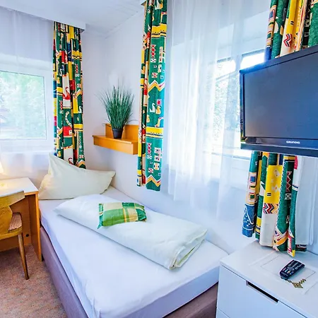 Soldanella 6 By Alpenidyll